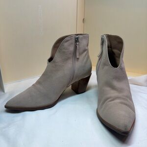 Paolo Women's Beige Heeled Boots